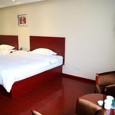 Greentree Inn Henan Qinyang Middle Huaifu Road Express Hotel Exteriör bild