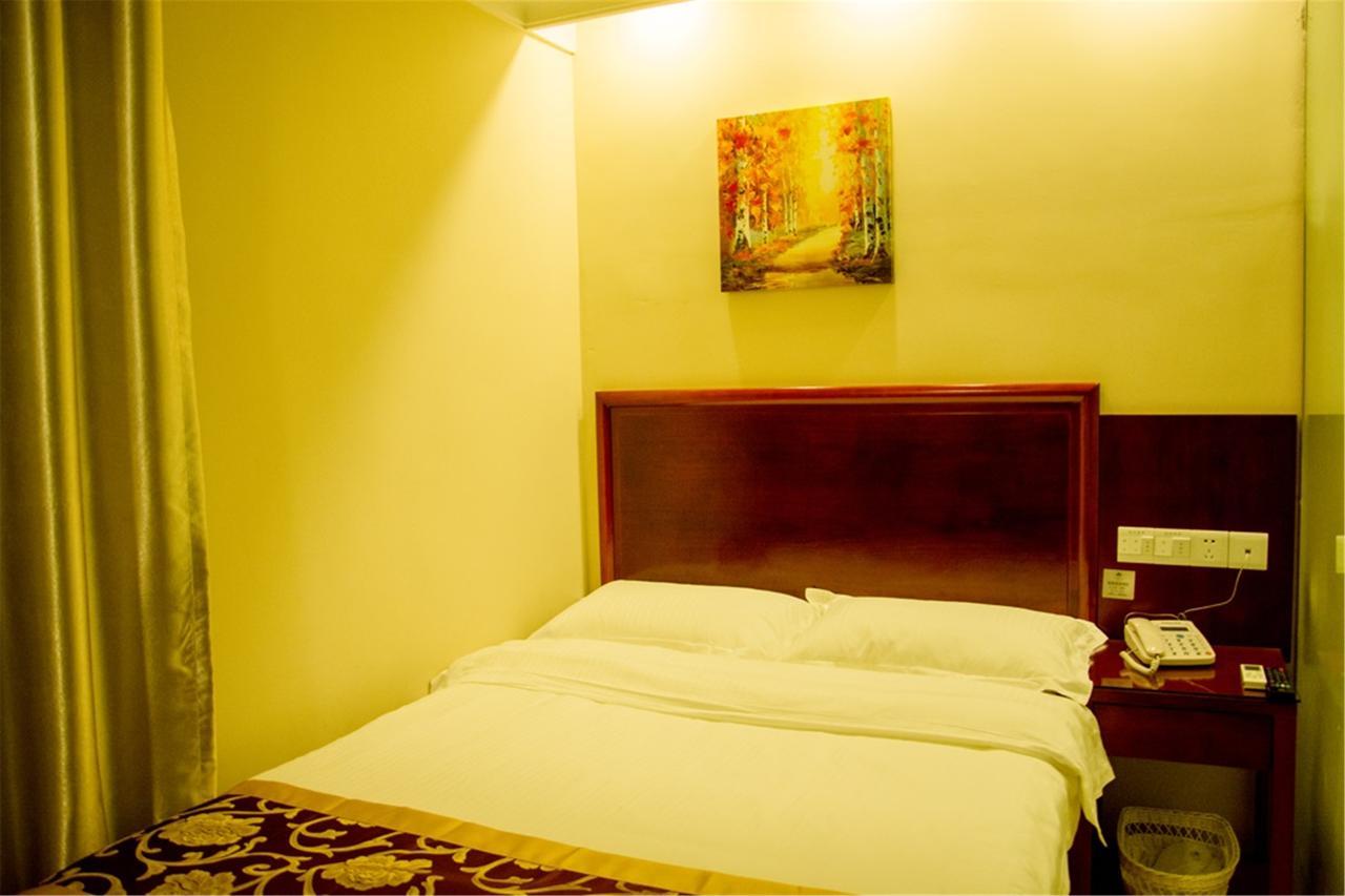 Greentree Inn Henan Qinyang Middle Huaifu Road Express Hotel Exteriör bild