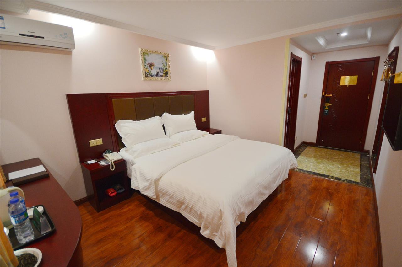 Greentree Inn Henan Qinyang Middle Huaifu Road Express Hotel Exteriör bild