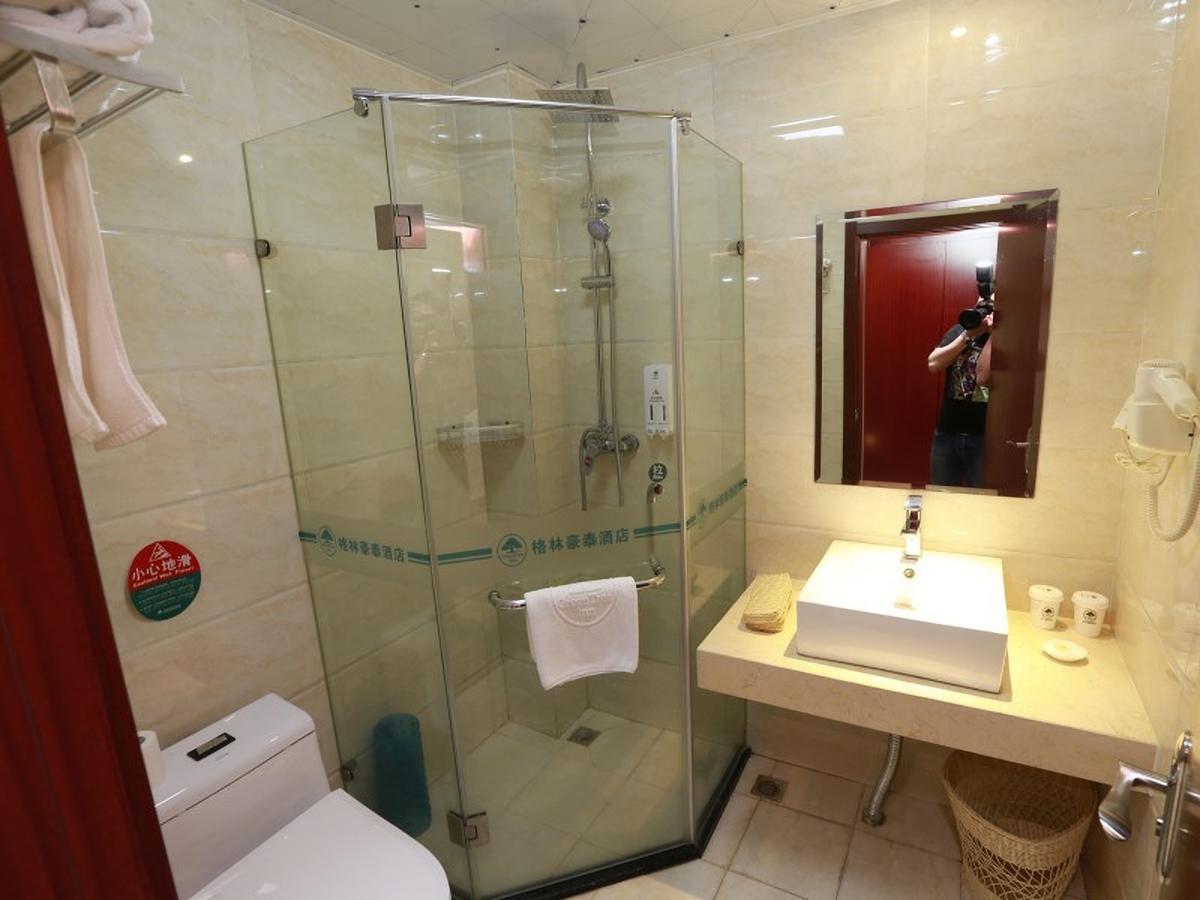 Greentree Inn Henan Qinyang Middle Huaifu Road Express Hotel Exteriör bild