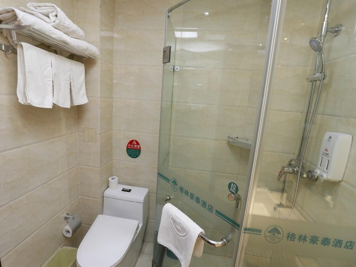 Greentree Inn Henan Qinyang Middle Huaifu Road Express Hotel Exteriör bild