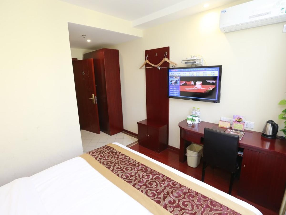 Greentree Inn Henan Qinyang Middle Huaifu Road Express Hotel Exteriör bild
